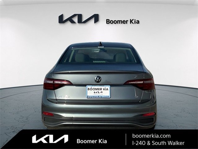 Used 2024 Volkswagen Jetta SE image 6