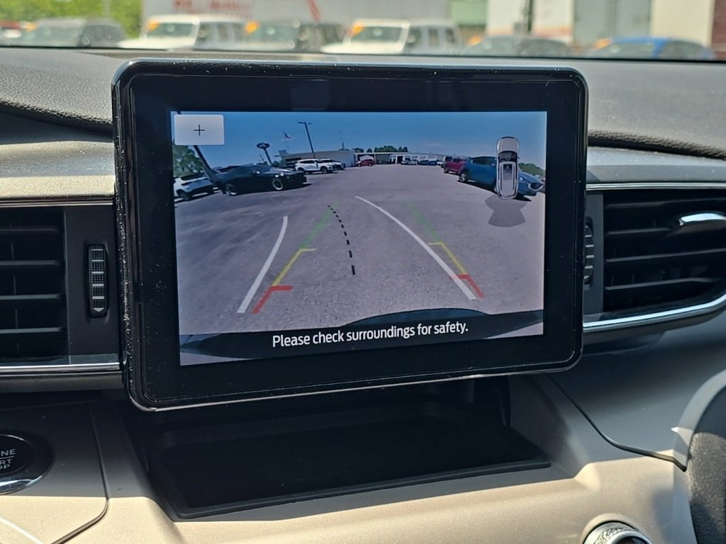 Used 2023 Ford Explorer XLT w/ Equipment Group 202A image 44