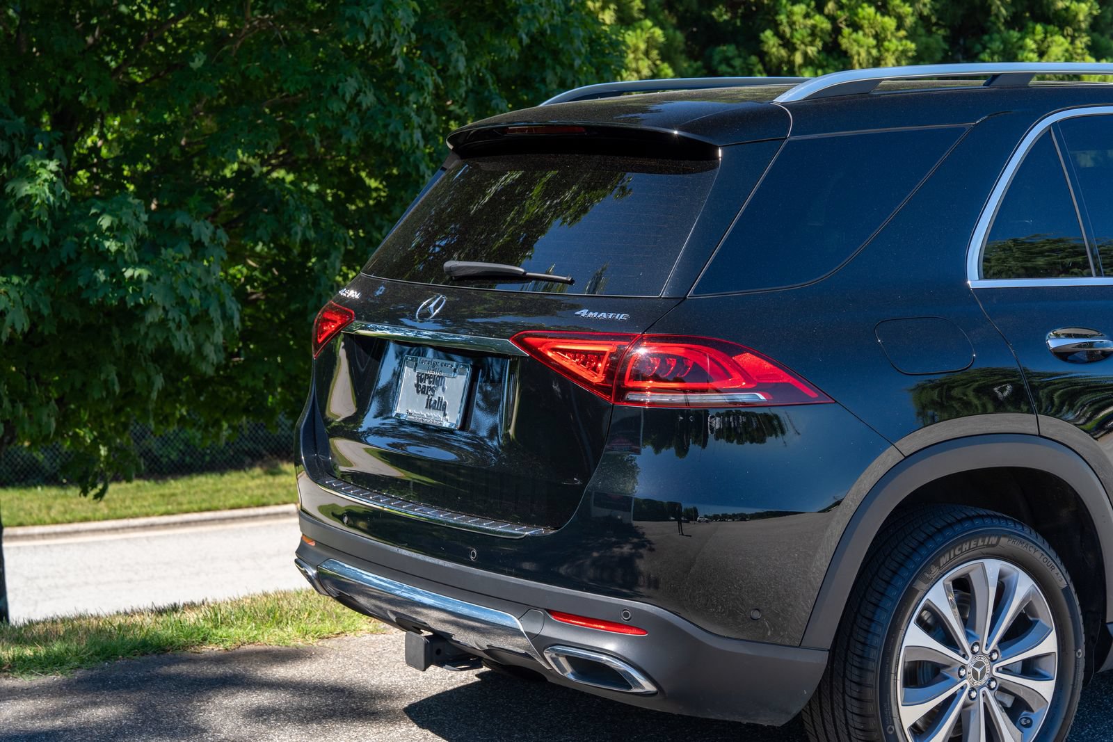 Used 2022 Mercedes-Benz GLE 450 4MATIC w/ Premium Package image 11