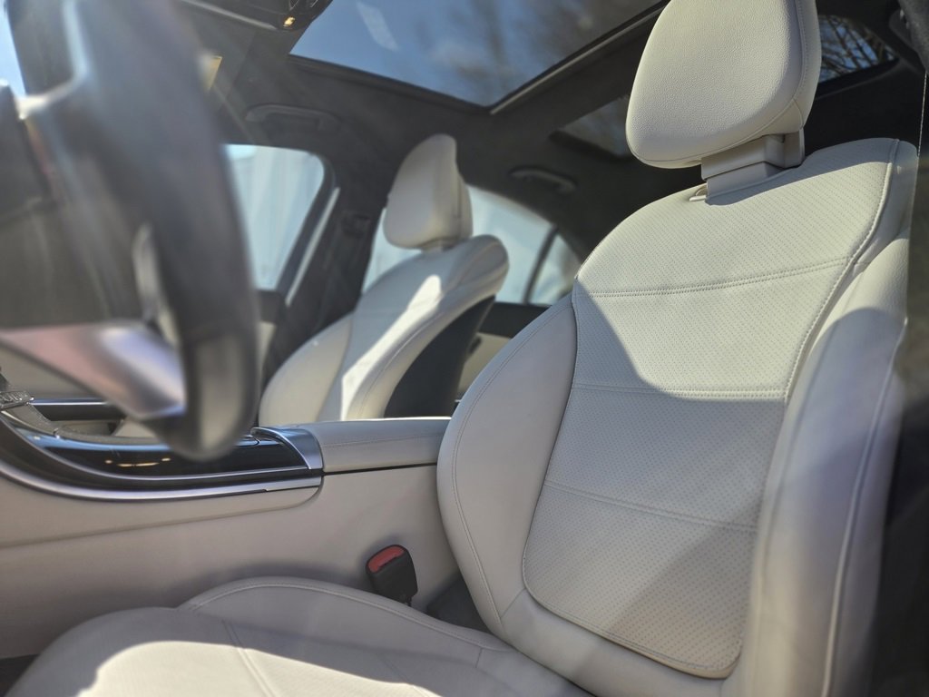 Used 2022 Mercedes-Benz C 300 4MATIC Sedan w/ Pinnacle Trim Package image 19