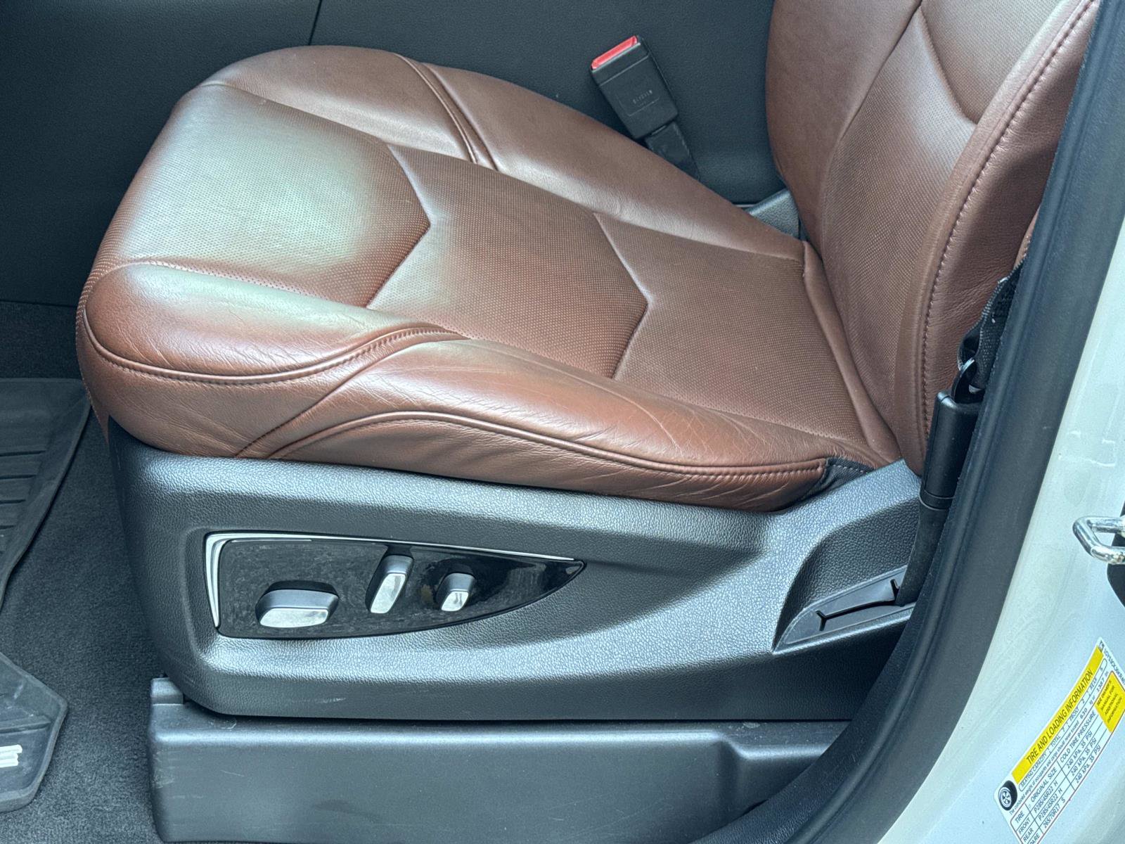 Used 2019 Cadillac Escalade Premium Luxury image 23