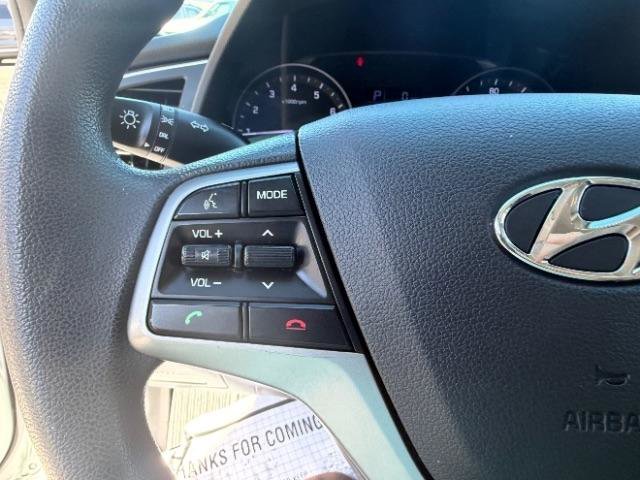 Used 2018 Hyundai Elantra SE FWD image 18