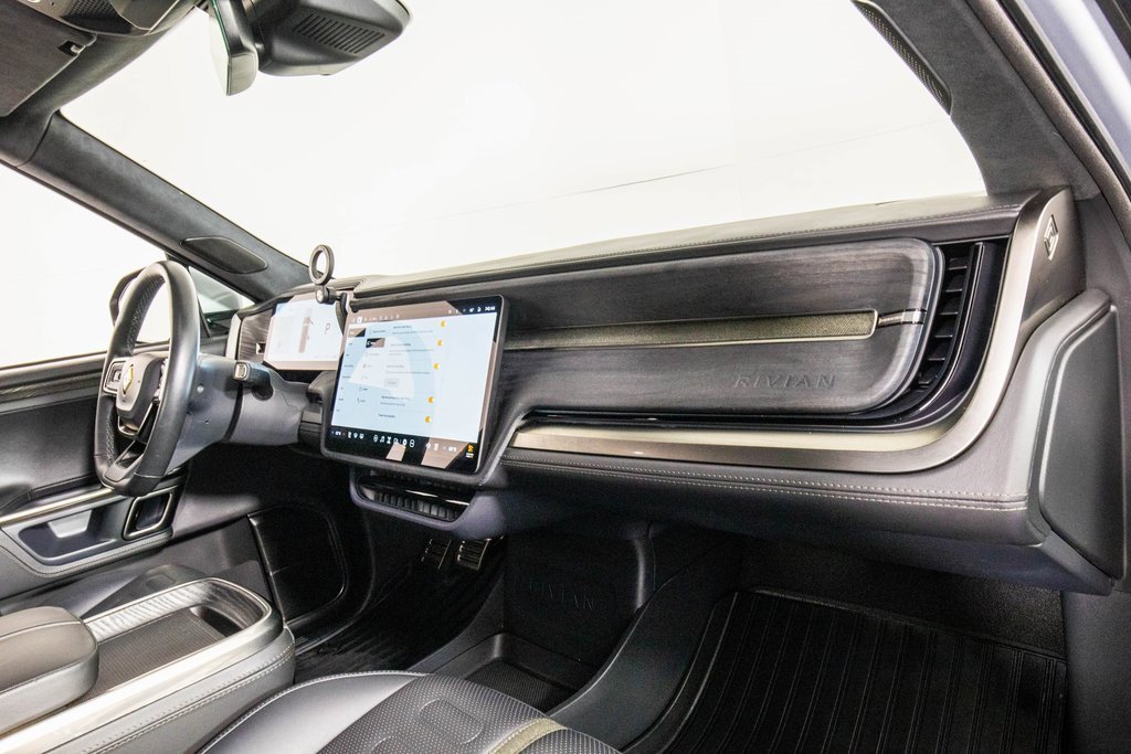 Used 2023 Rivian R1T Adventure image 17