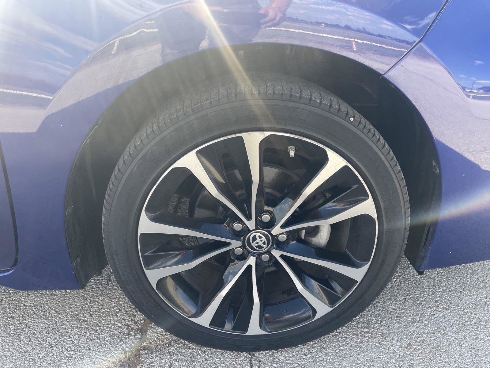Used 2019 Toyota Corolla XSE image 37