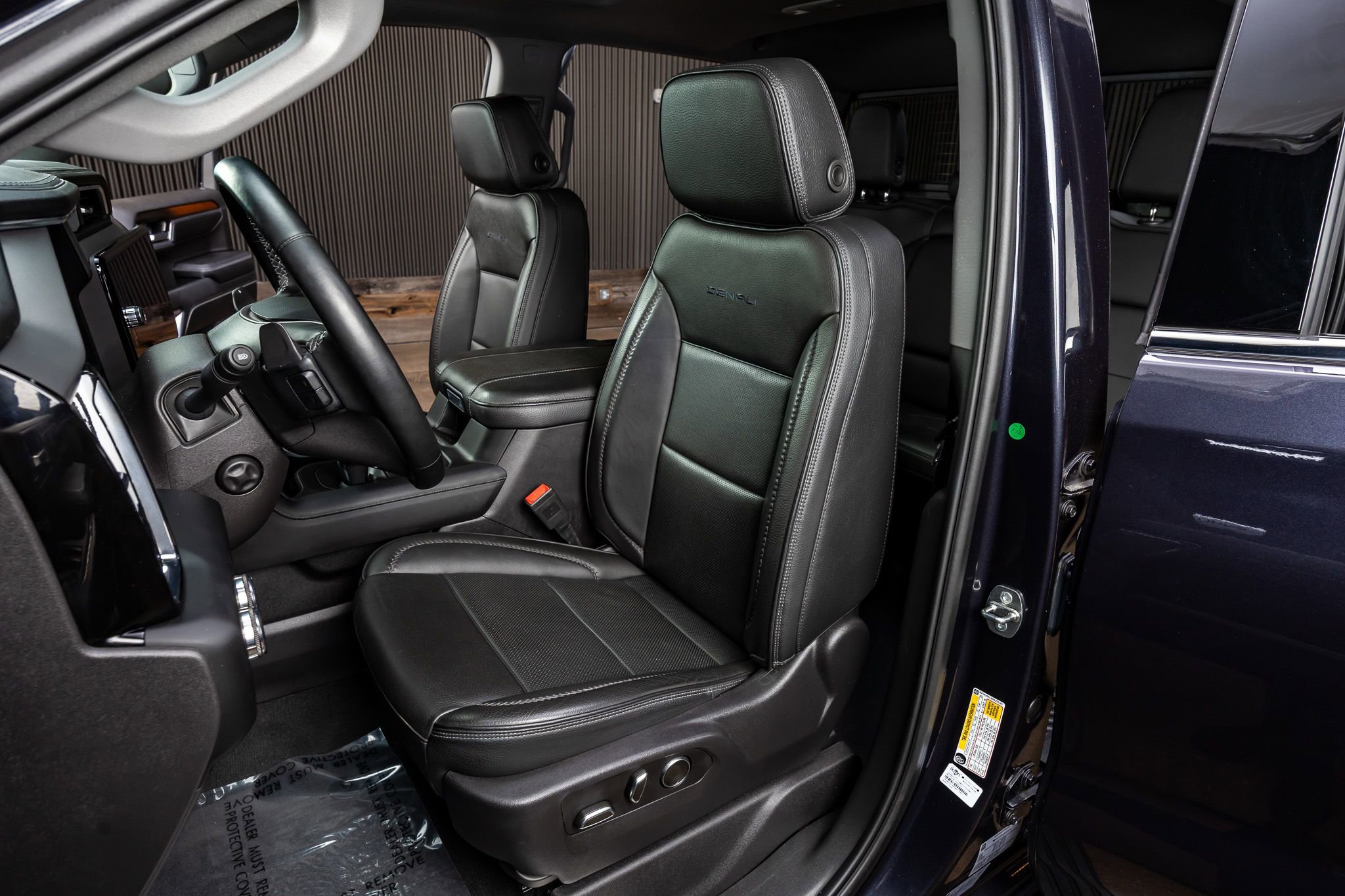 Used 2024 GMC Sierra 1500 Denali w/ Denali Reserve Package AWD/4WD image 28