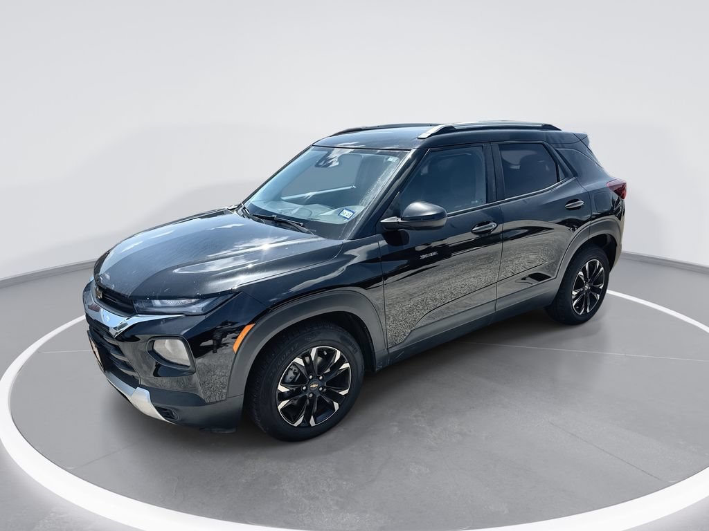 Used 2023 Chevrolet TrailBlazer LT w/ Convenience Package FWD image 1
