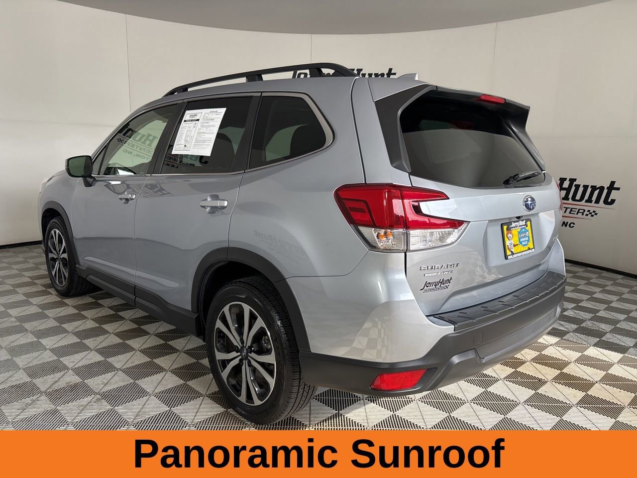 Used 2023 Subaru Forester Limited w/ Popular Package #2 AWD/4WD image 7
