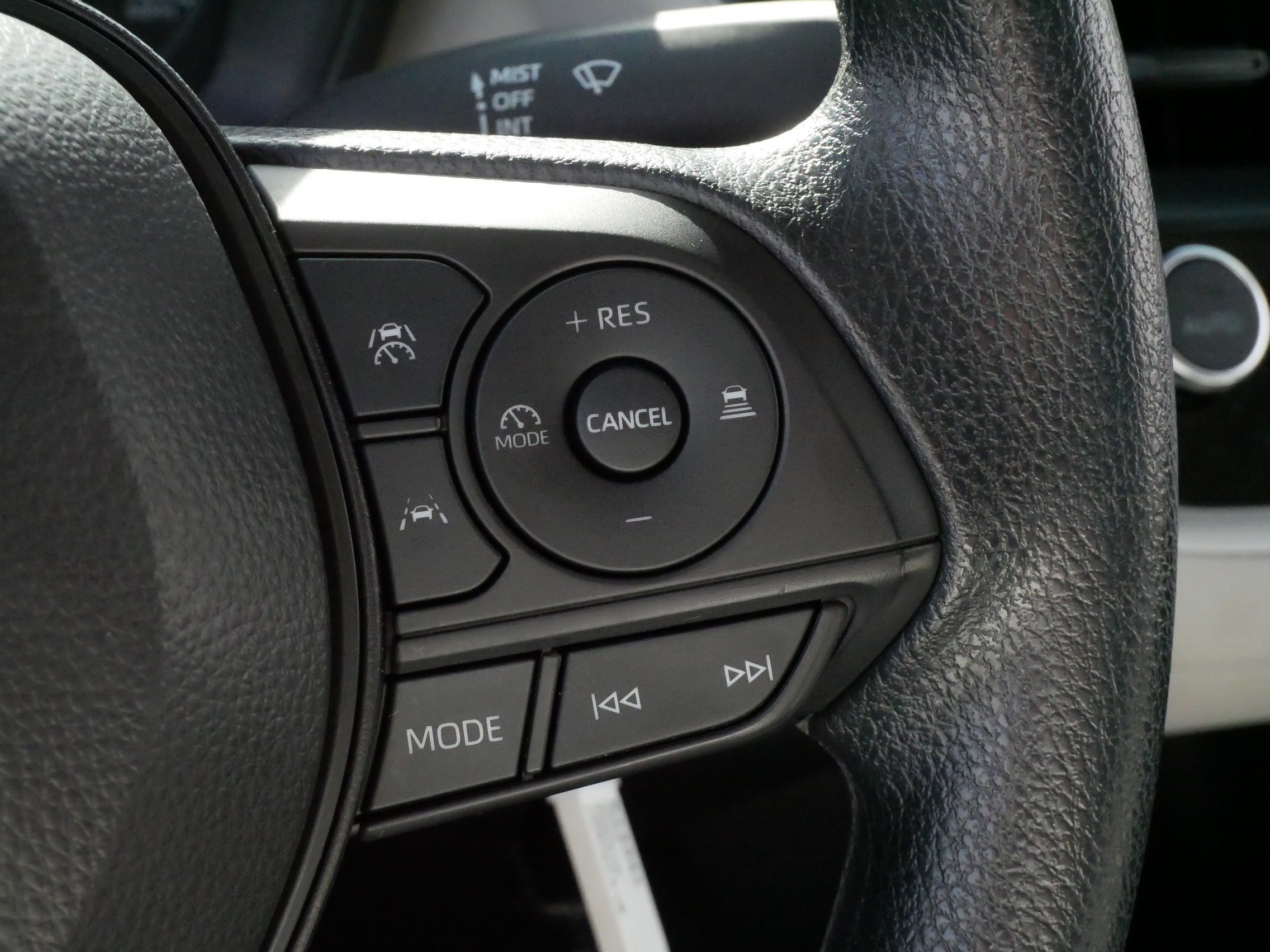 Used 2025 Toyota Corolla LE FWD image 25