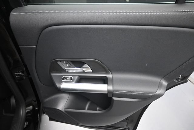 Certified 2025 Mercedes-Benz GLA 250 image 29