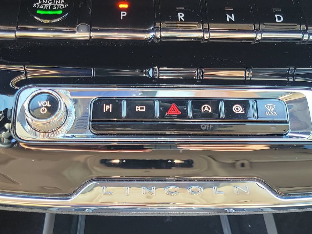 Used 2023 Lincoln Corsair FWD image 28