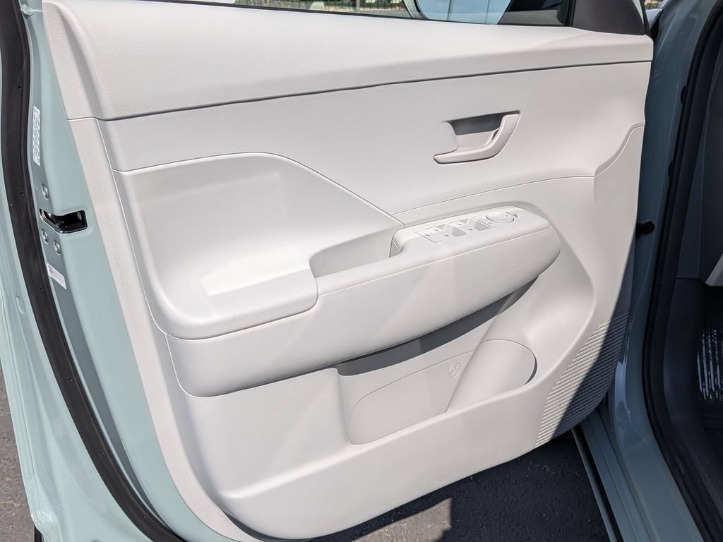 Certified 2024 Hyundai Kona SEL FWD image 11