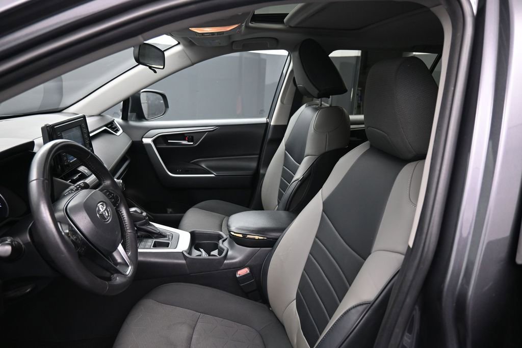 Used 2019 Toyota RAV4 XLE w/ Convenience Package AWD/4WD image 19