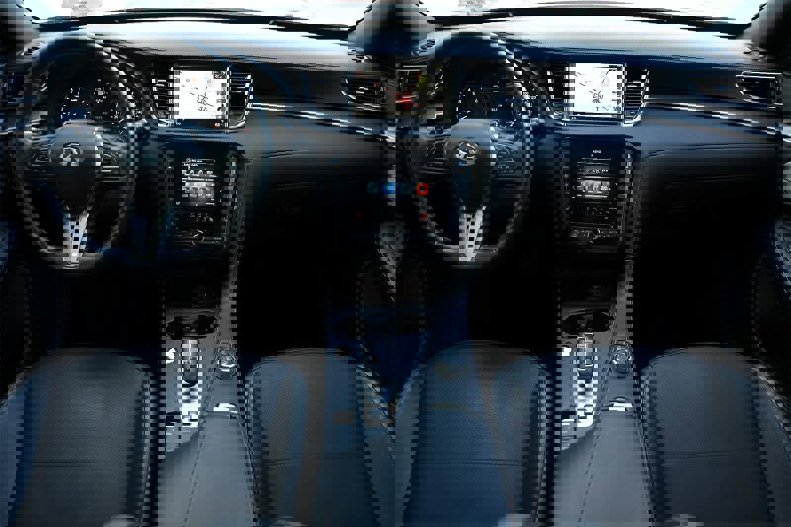 Used 2024 INFINITI QX55 Essential w/ Accent Package image 7