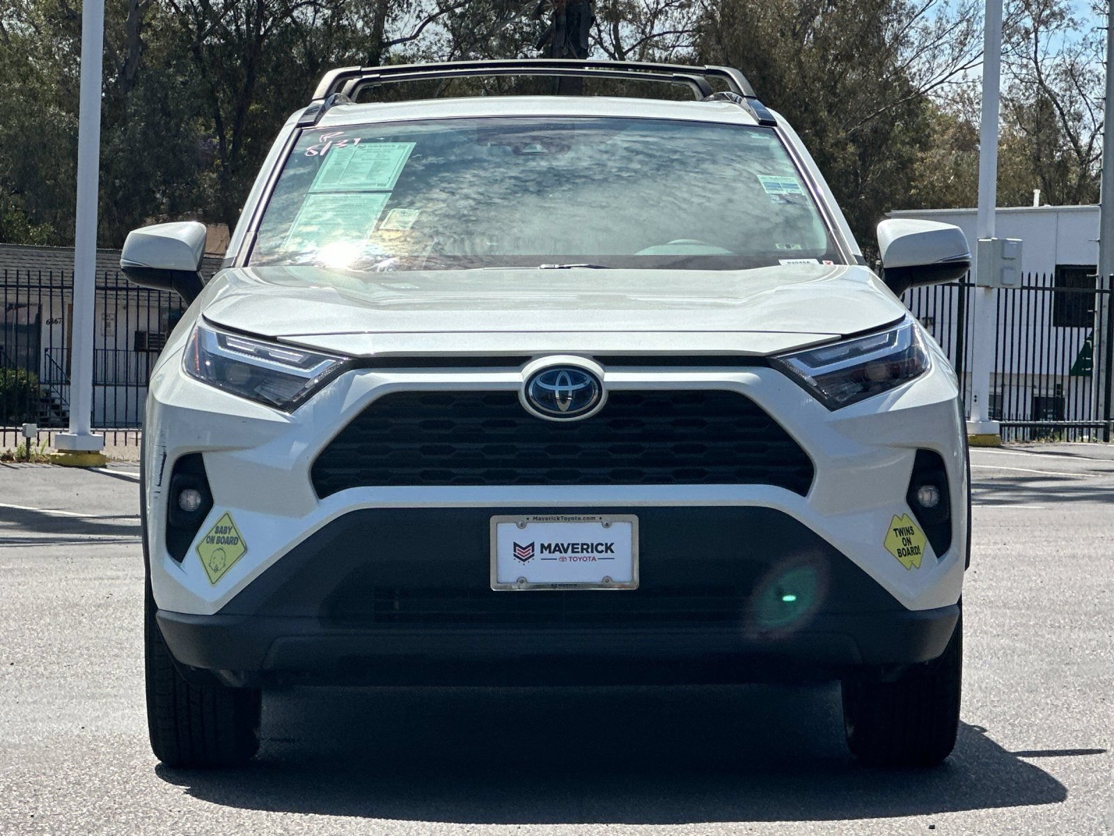 Used 2022 Toyota RAV4 XLE Premium AWD/4WD image 7