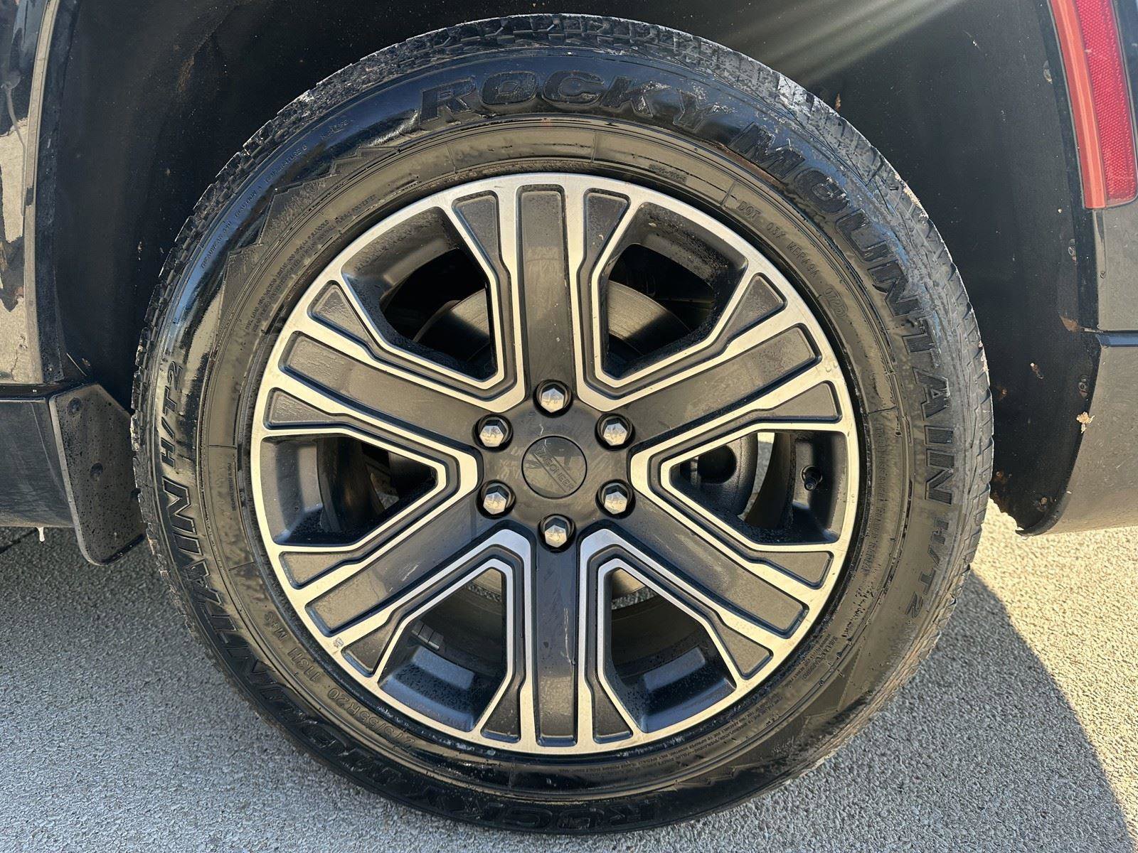 Used 2024 Jeep Wagoneer L Series II image 33