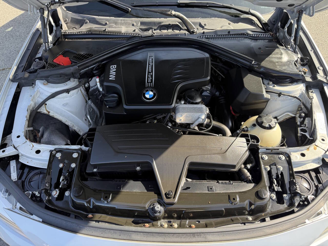 Used 2014 BMW 320i 320i 4dr Sedan image 26