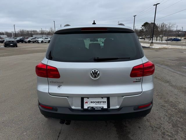 Used 2017 Volkswagen Tiguan S image 36