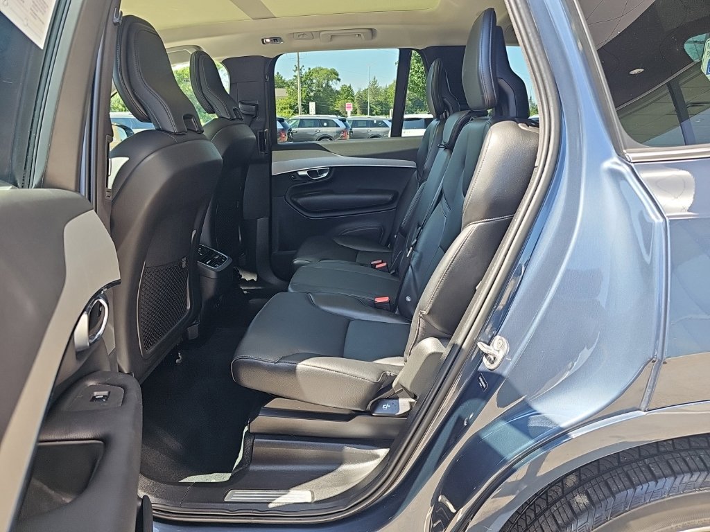 Used 2022 Volvo XC90 T5 Momentum AWD/4WD image 30