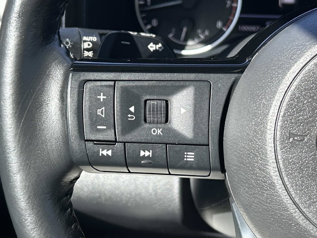 Used 2022 Nissan Pathfinder SL AWD/4WD image 21