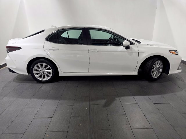 Used 2024 Toyota Camry LE FWD image 6