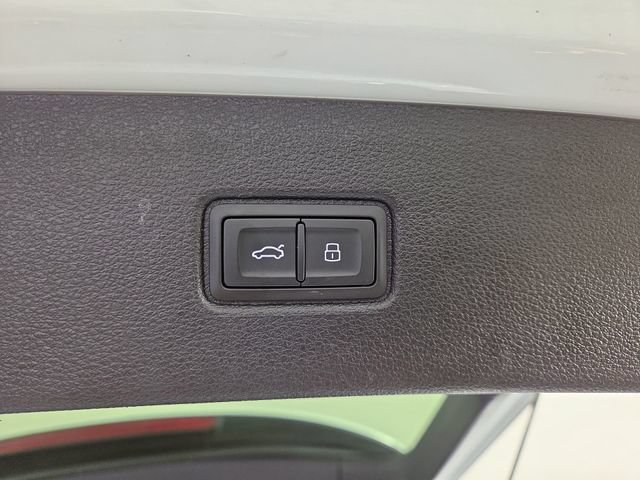 Used 2025 Audi Q7 3.0T Premium Plus AWD/4WD image 35