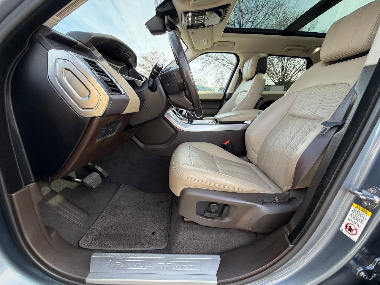Used 2018 Land Rover Range Rover Sport HSE AWD/4WD image 28