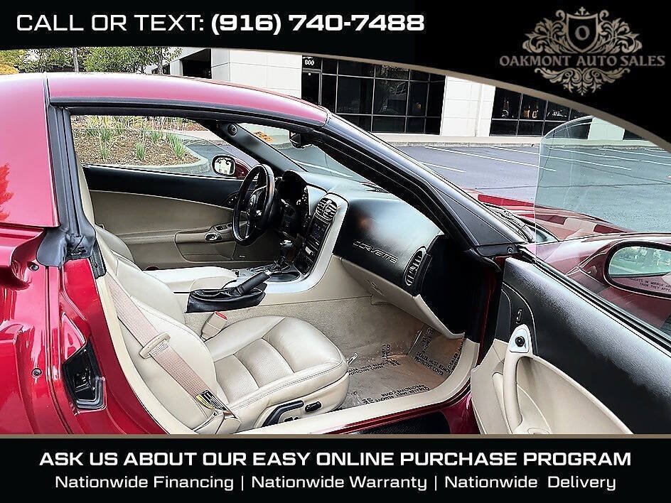 Used 2005 Chevrolet Corvette Coupe w/ Preferred Equipment Group RWD image 17