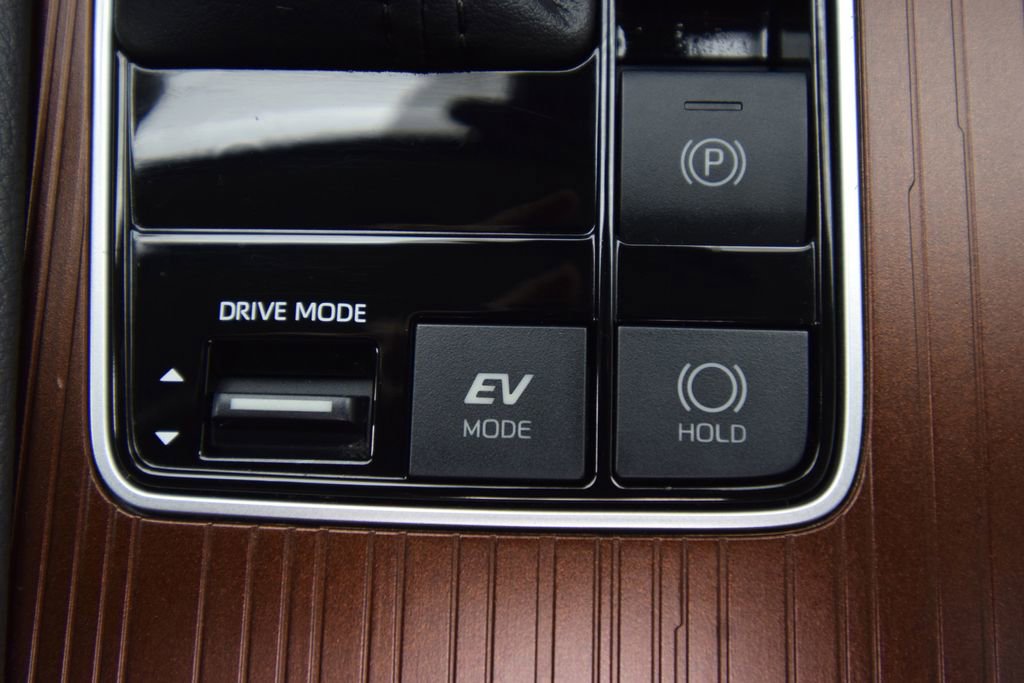 Used 2021 Toyota Sienna XLE image 42