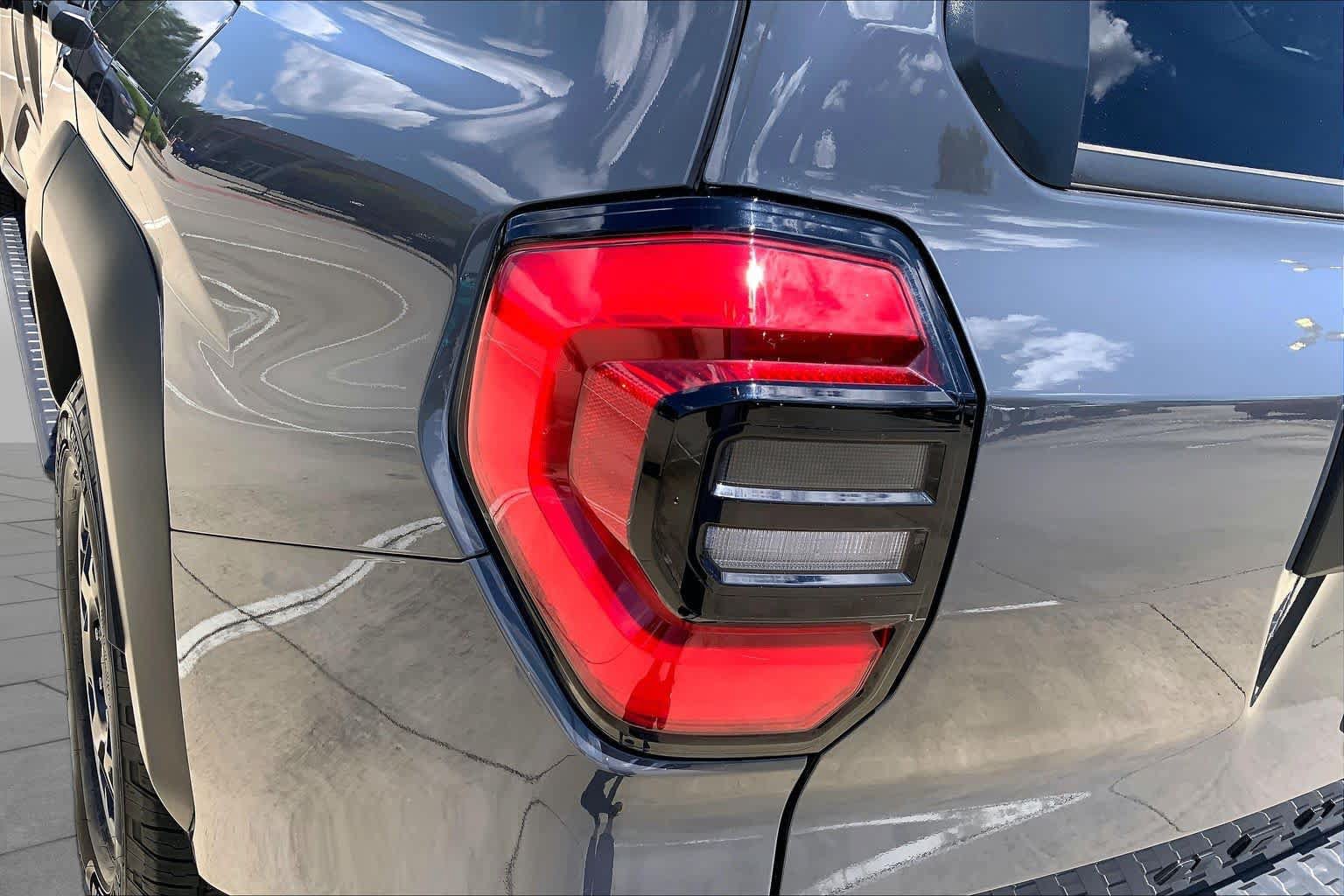 Certified 2025 Toyota 4Runner TRD Off-Road Premium AWD/4WD image 28
