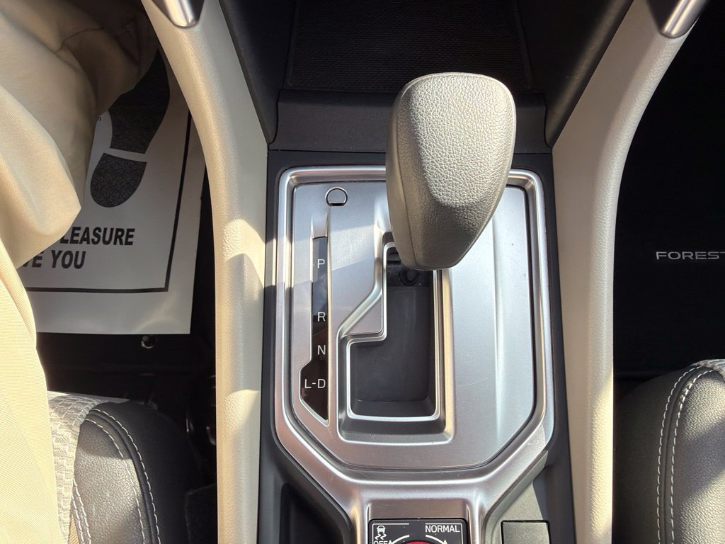 Used 2020 Subaru Forester Premium AWD/4WD image 36