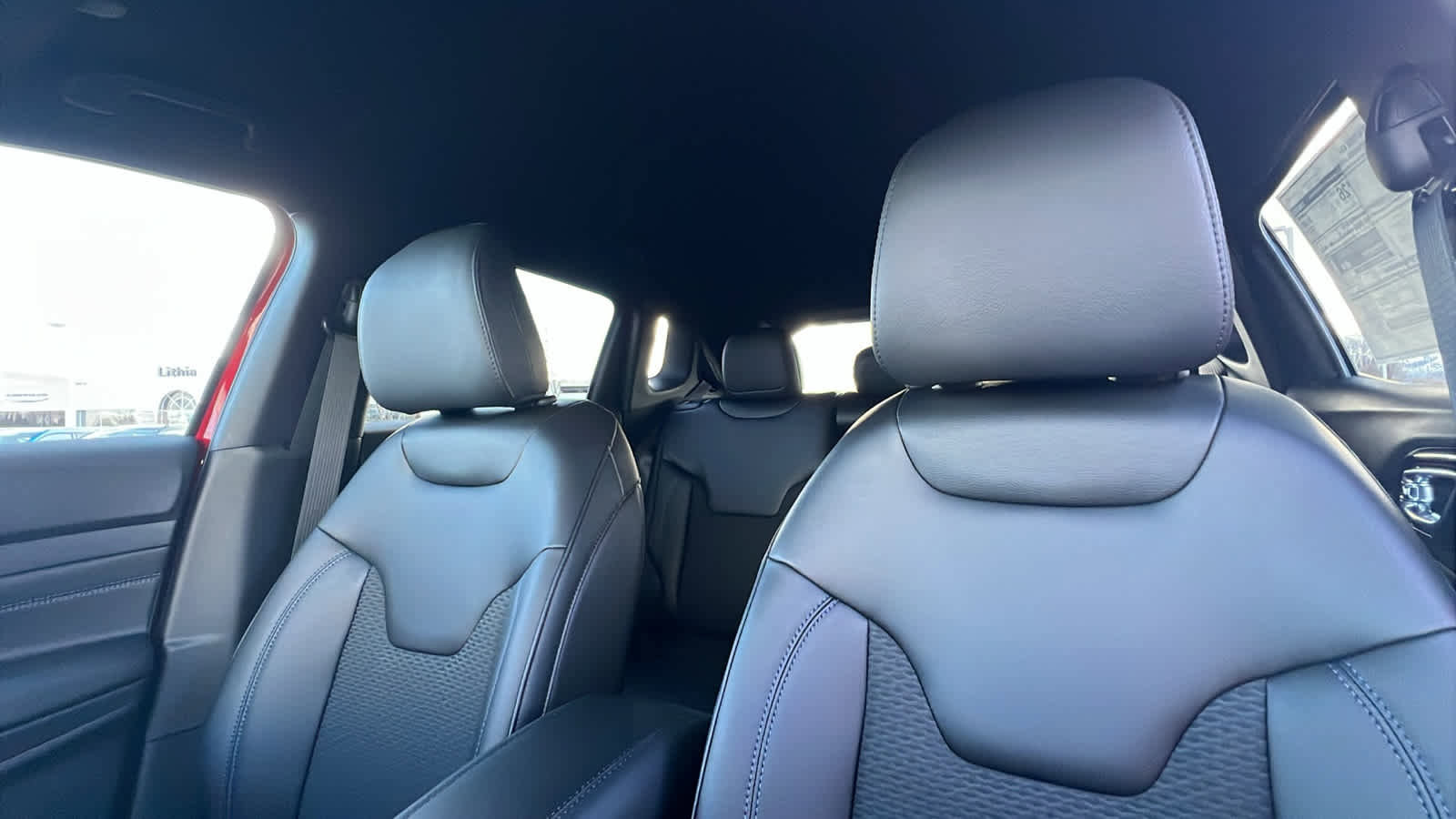 New 2026 Jeep Compass Latitude image 11