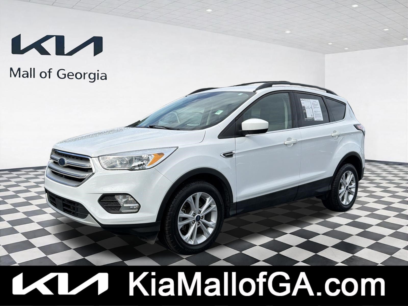 Used 2018 Ford Escape SE w/ Ford Safe & Smart Package FWD image 1