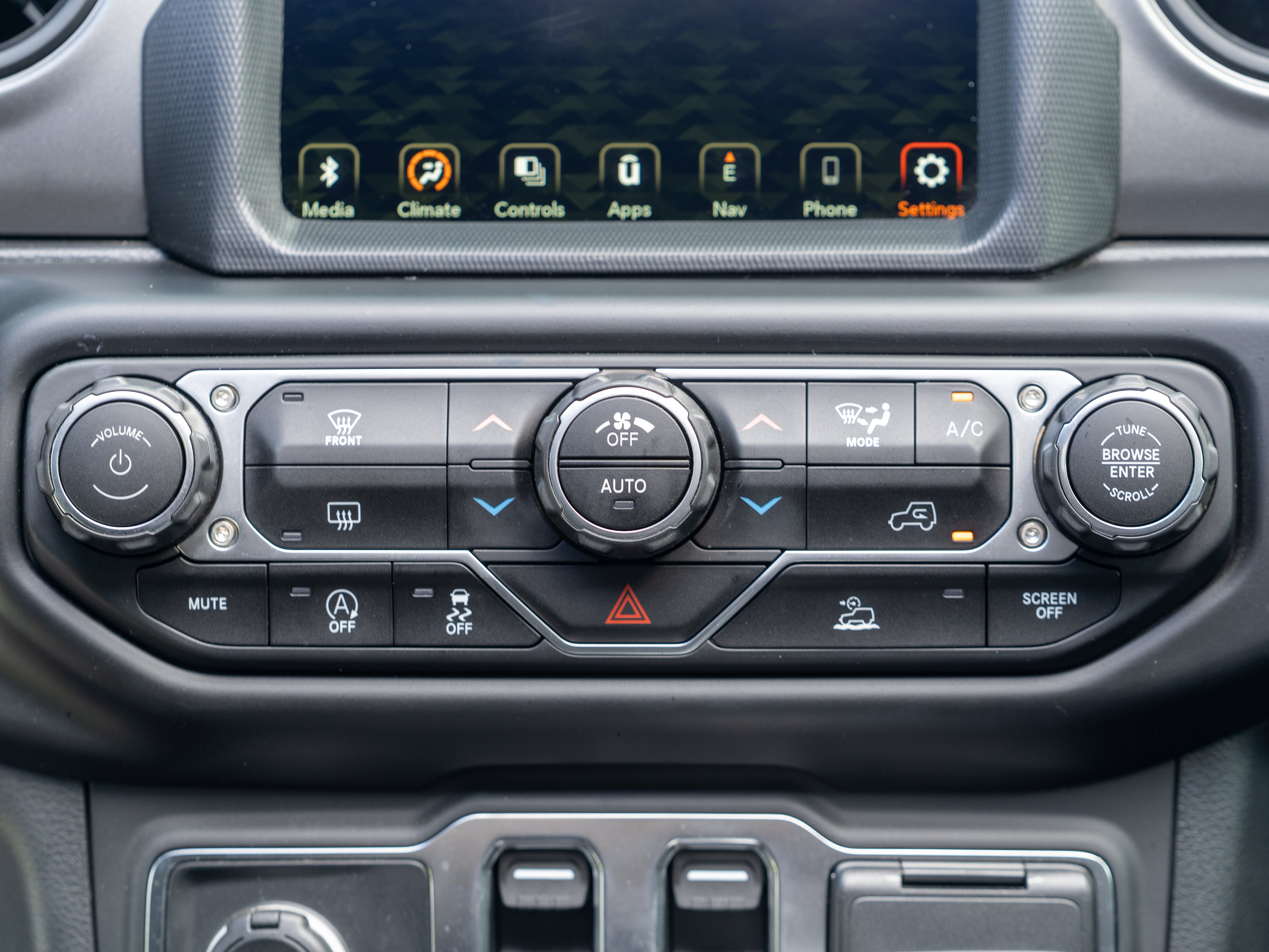 Used 2023 Jeep Wrangler Sport AWD/4WD image 29