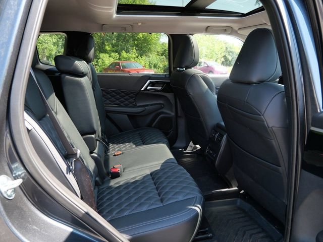 Used 2025 Mitsubishi Outlander SEL AWD/4WD image 9
