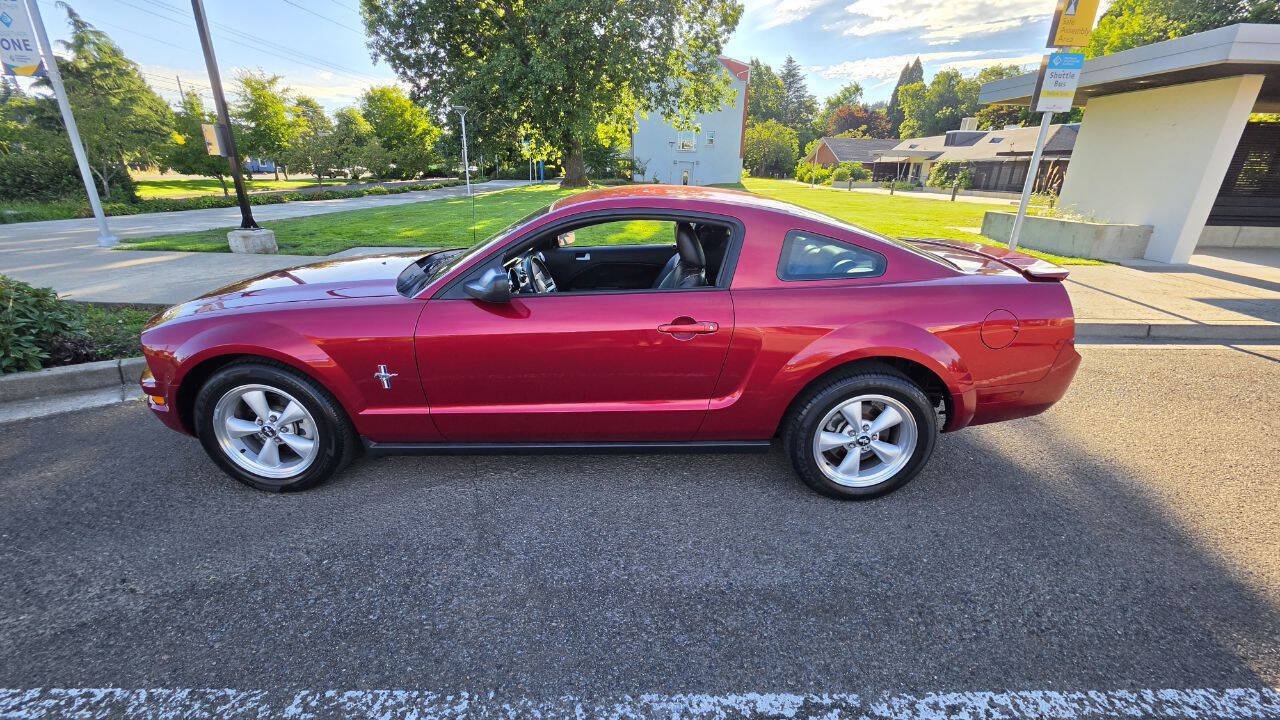 Used 2007 Ford Mustang Premium RWD image 10