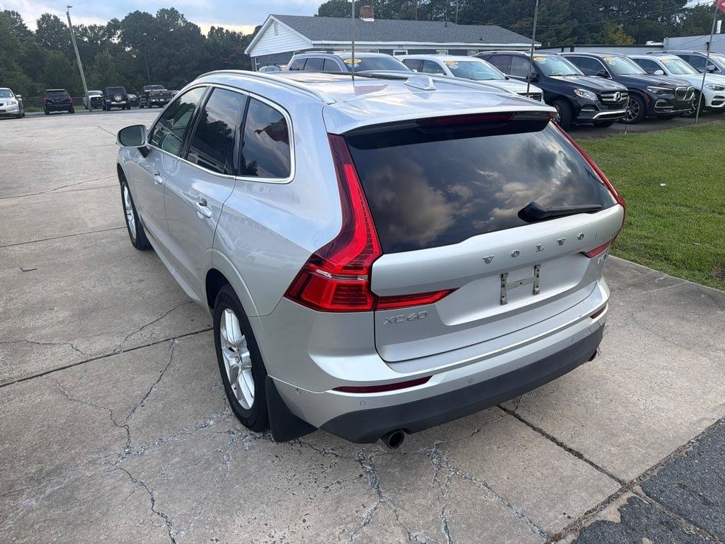 Used 2018 Volvo XC60 T5 Momentum w/ Vision Package AWD/4WD image 11