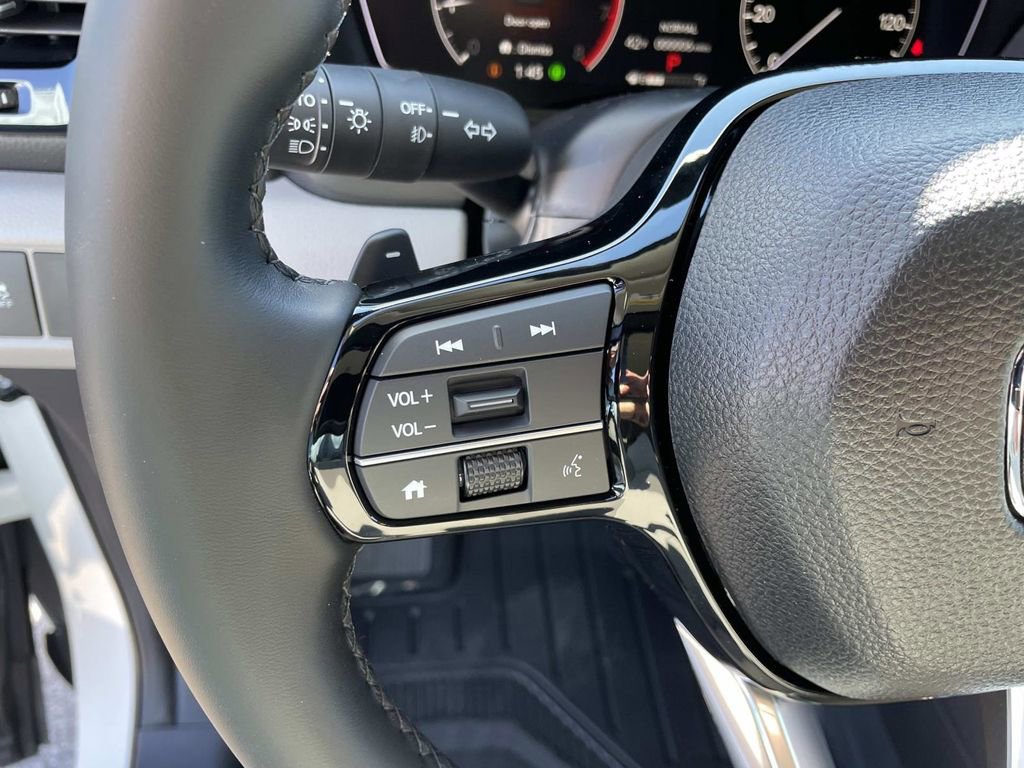 New 2025 Honda Pilot EX-L image 16