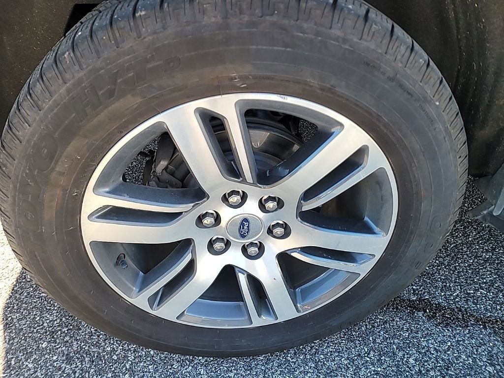 Used 2024 Ford Expedition XLT image 19