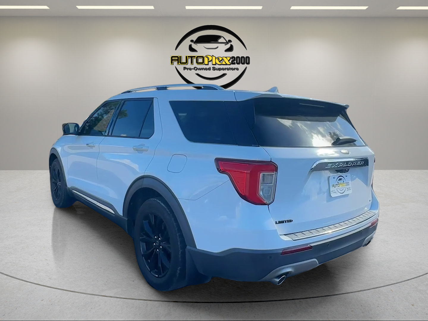 Used 2020 Ford Explorer Limited RWD image 5