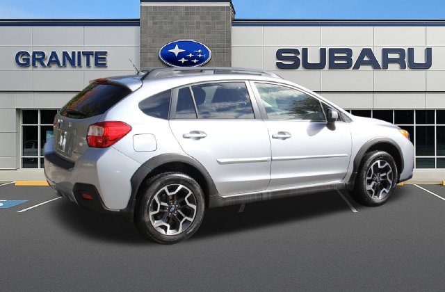 Used 2017 Subaru Crosstrek 2.0i Premium AWD/4WD image 10