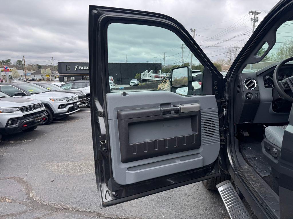 Used 2016 Ford F250 XLT w/ XLT Premium Package AWD/4WD image 15