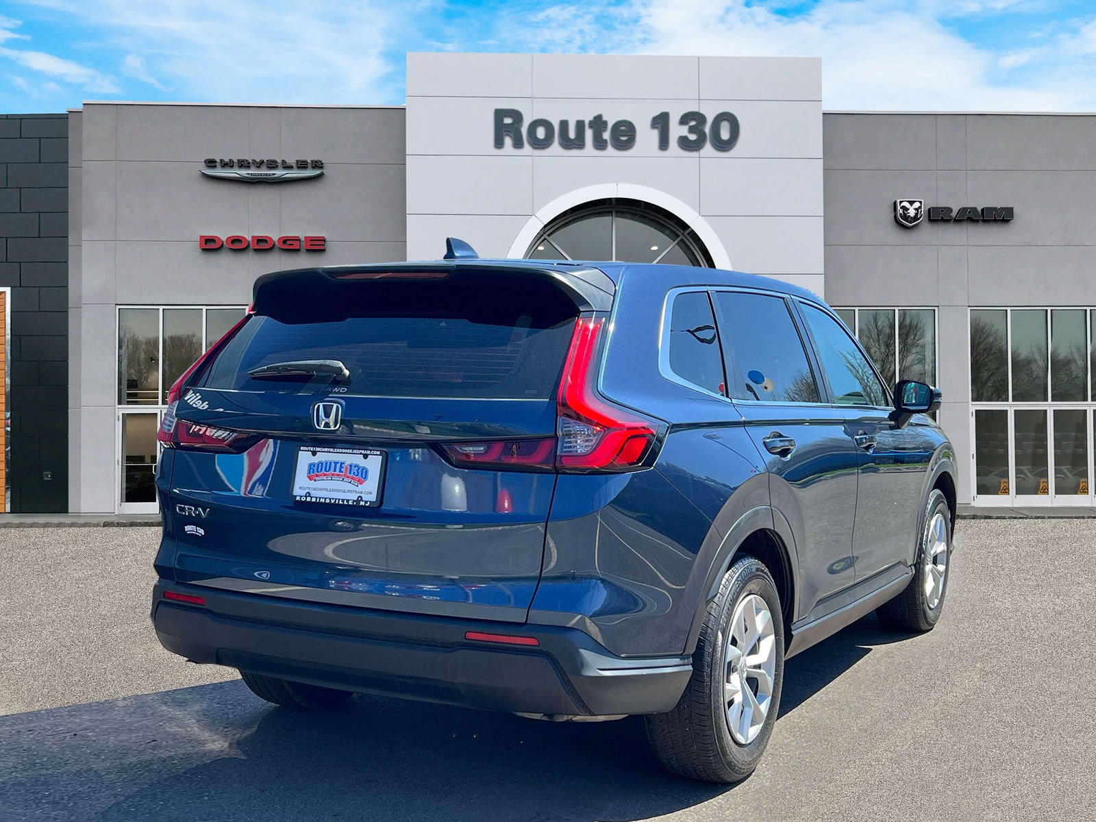 Used 2024 Honda CR-V LX image 4