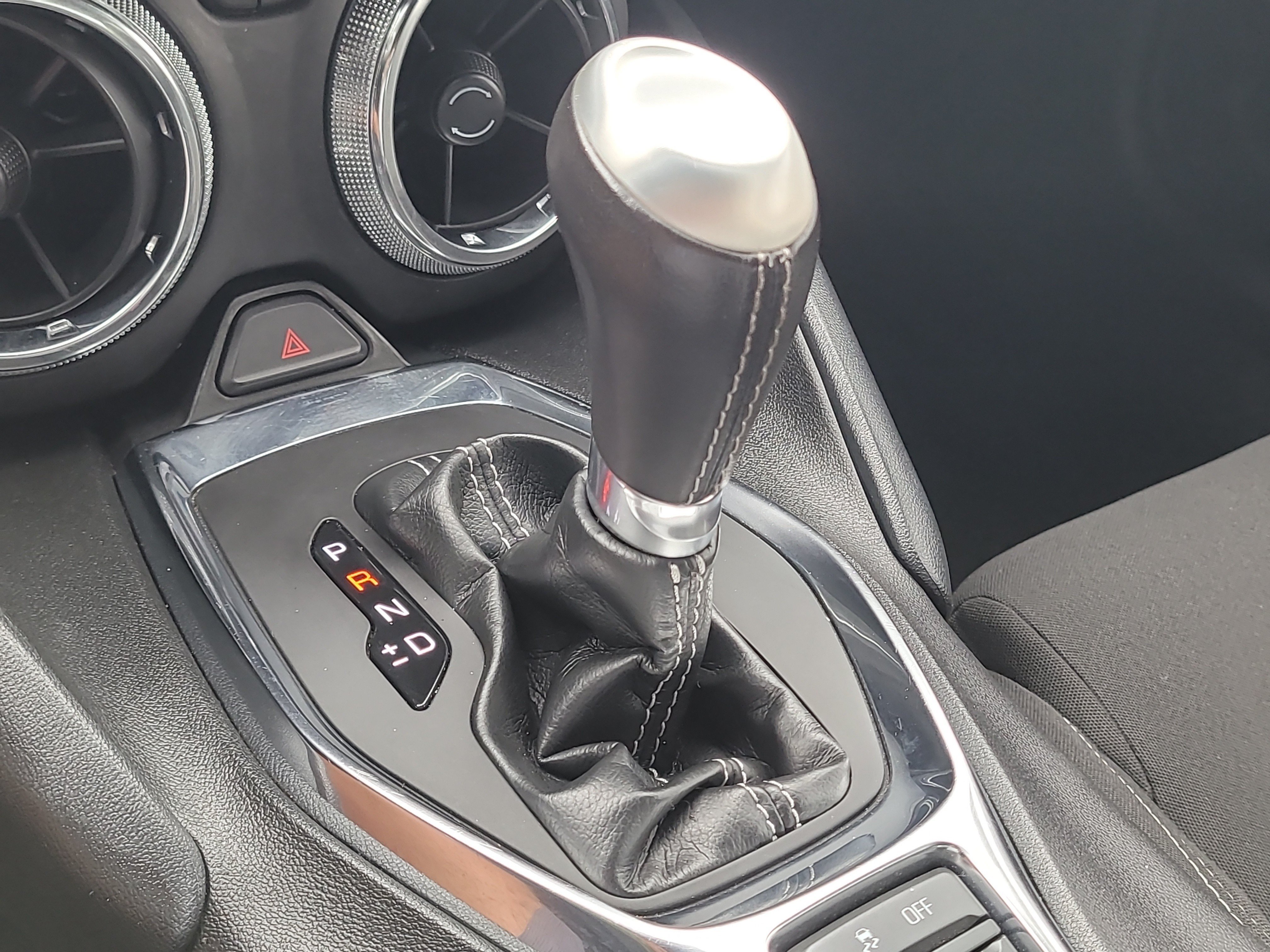 Used 2023 Chevrolet Camaro LT RWD image 21