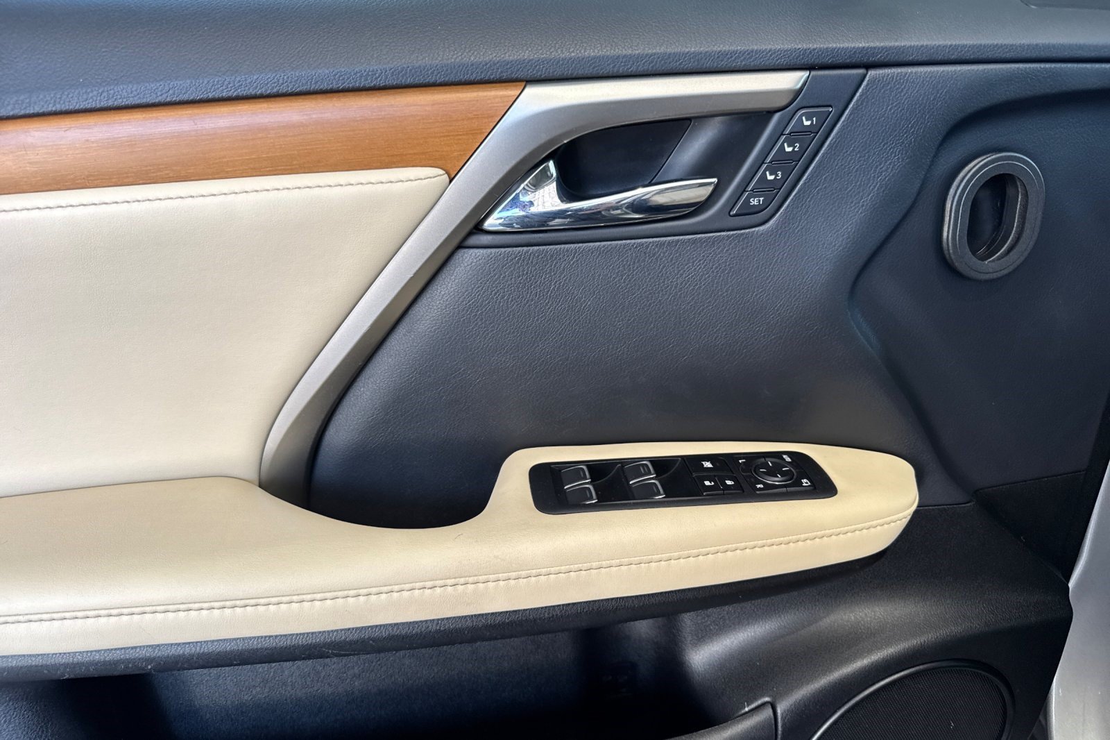 Certified 2022 Lexus RX 350 FWD w/ Premium Package image 12
