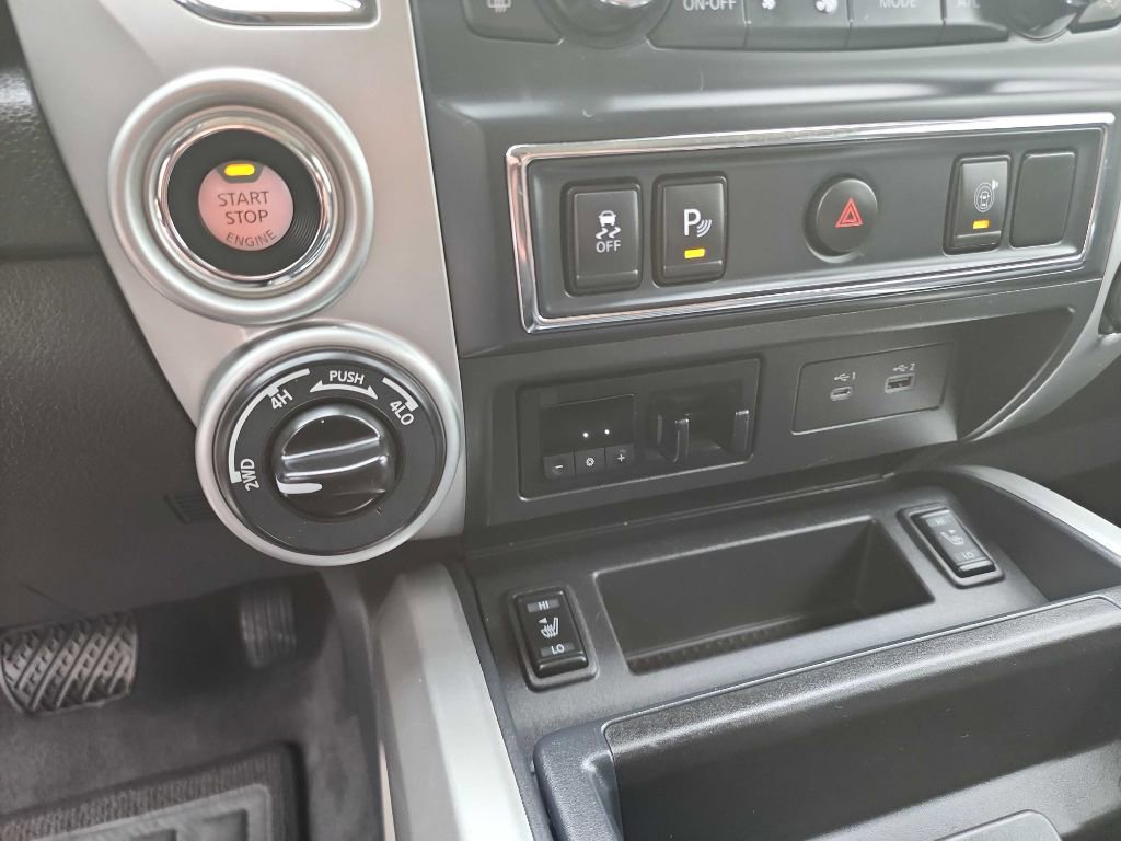 Used 2021 Nissan Titan SV w/ SV Convenience Package image 33