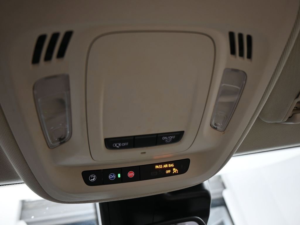 Used 2023 Buick Envision Preferred image 31