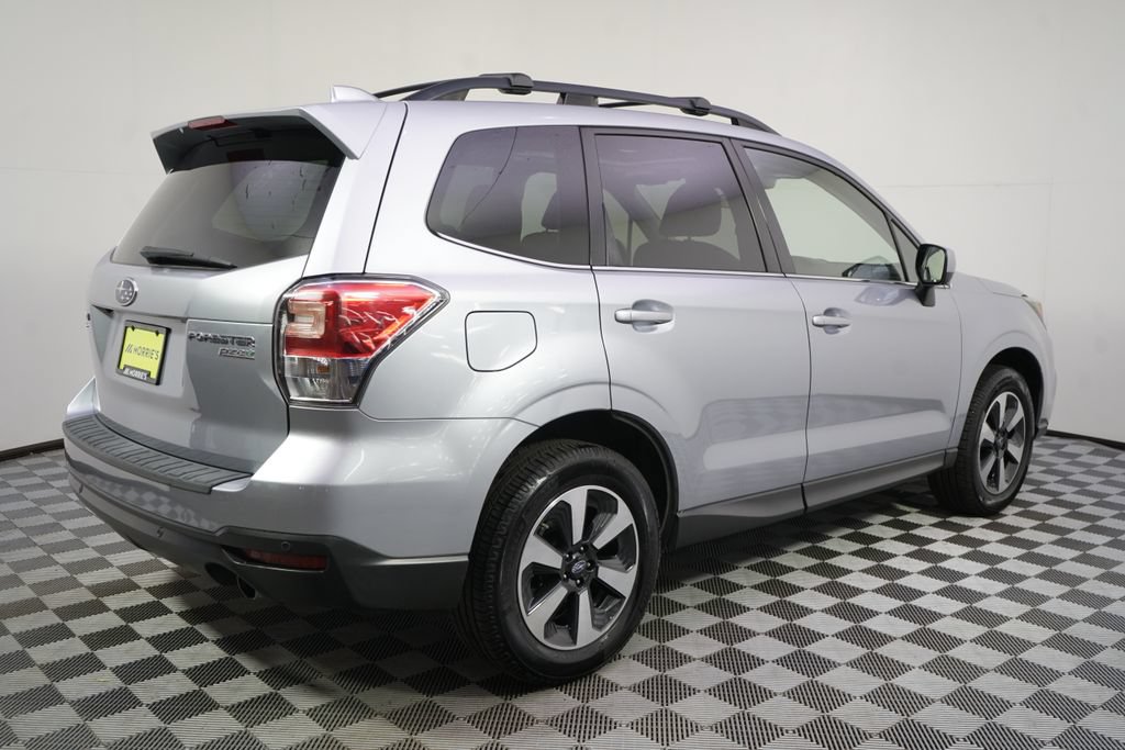 Used 2017 Subaru Forester 2.5i Limited AWD/4WD image 7