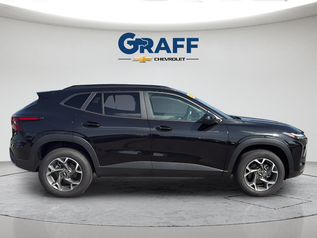 Used 2025 Chevrolet Trax LT w/ Driver Confidence Package FWD image 9