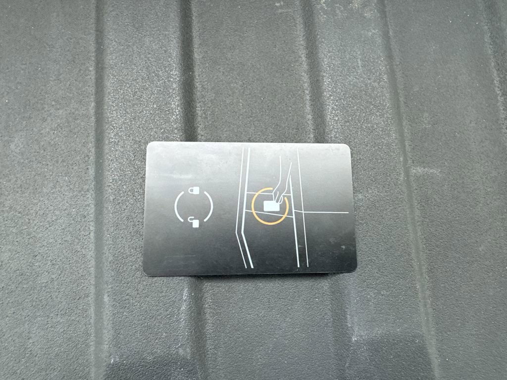 Used 2024 Tesla Cybertruck AWD Crew Cab image 70