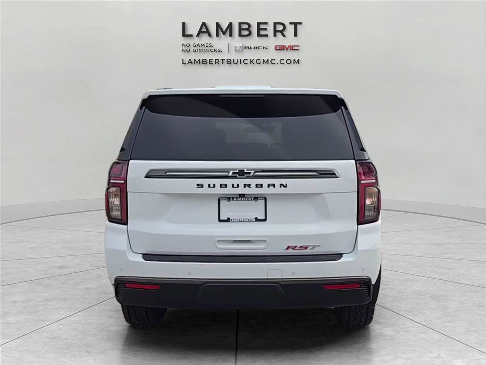 Used 2022 Chevrolet Suburban RST w/ Luxury Package AWD/4WD image 4